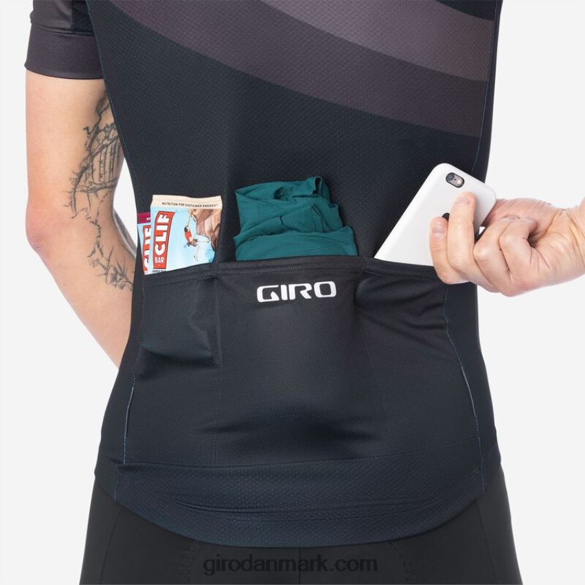 X4ZD8J151 Giro Mænd chrono sportstrøje sort render