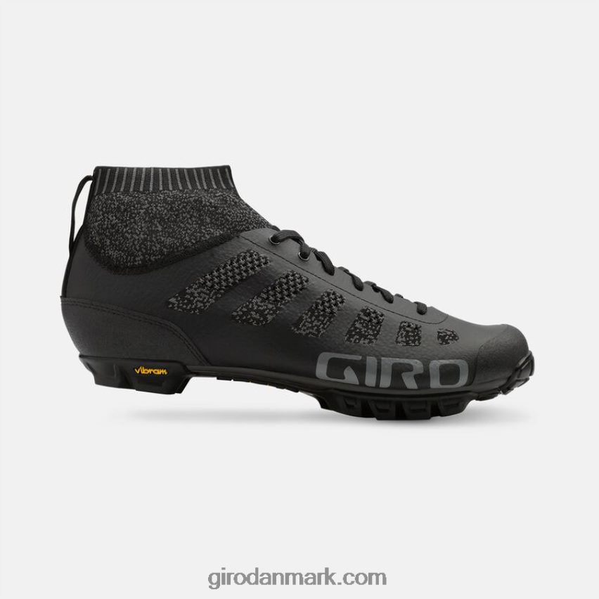 X4ZD8J305 Giro unisex empire vr70 striksko sort/kul